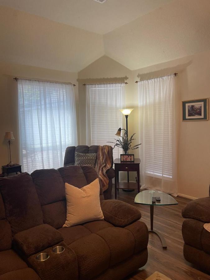 Unwind And Relax 4 Bedroom Stay Humble Εξωτερικό φωτογραφία